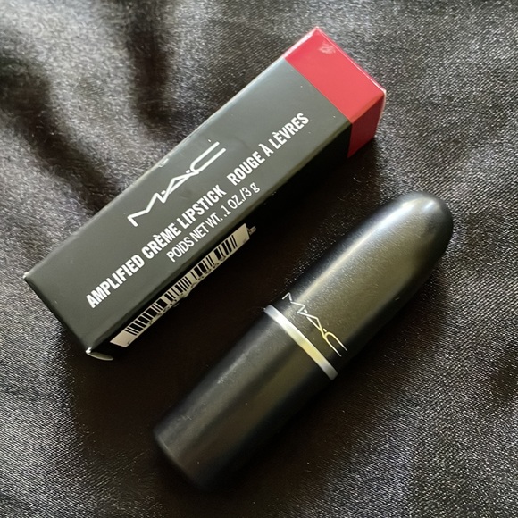 MAC Amplified crème lipstick - Dallas - Picture 3 of 6